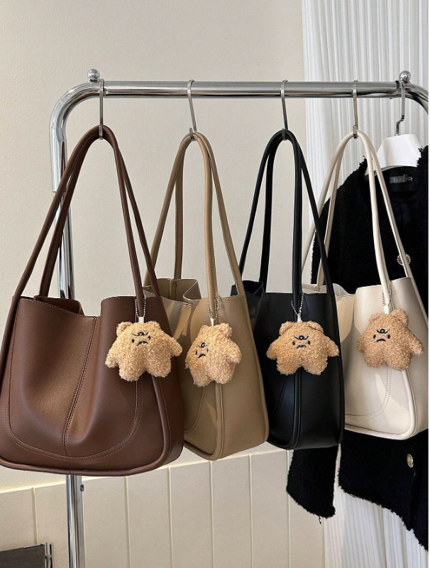 قطعة واحدة من مادة البولي يوريثان مزينة بقلادة نجمة من القماش المخملي، لون أحادي بسيط، حقيبة كبيرة السعة للنساء