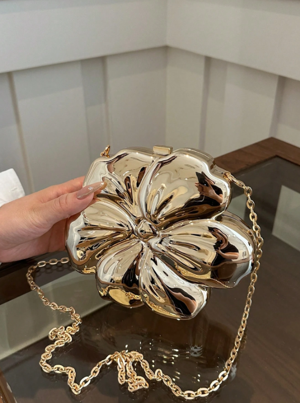 حقيبة يد صغيرة فاخرة من مادة ABS اللامعة بشكل زهرة