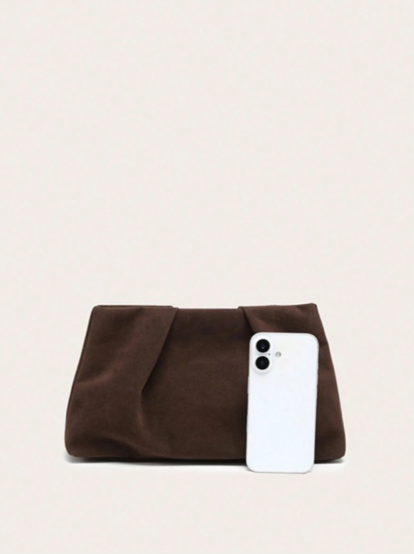 حقيبة كلاتش للنساء، بشكل مربع، من خامة الجلد المدبوغ مع تصميم نقشة السحابة المجعدة