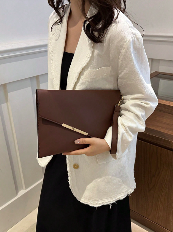 محفظة مغلقة بطراز موضة من جلد البوليuرثان ذات لون أحادي، مناسبة للحفلات الراقية